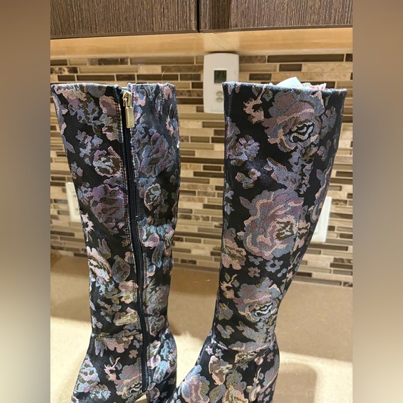 Kenneth Cole “ Time to Step “ Boots - Picture 5 of 8